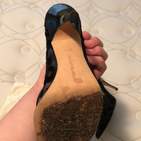 Manolo Blahnik - Leopard Mesh Pumps - Picture 3 of 8